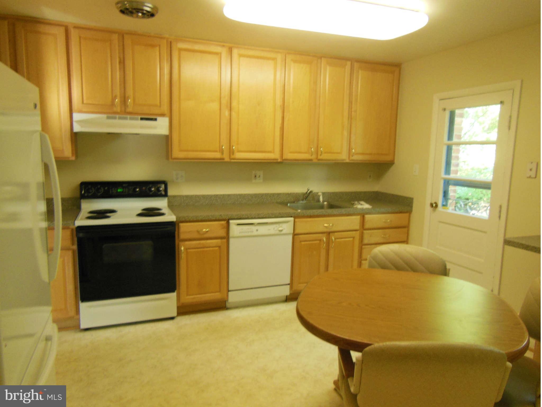 6506 Winnepeg Road Bethesda, MD 20817 - Photo 11 of 30 Kitchen