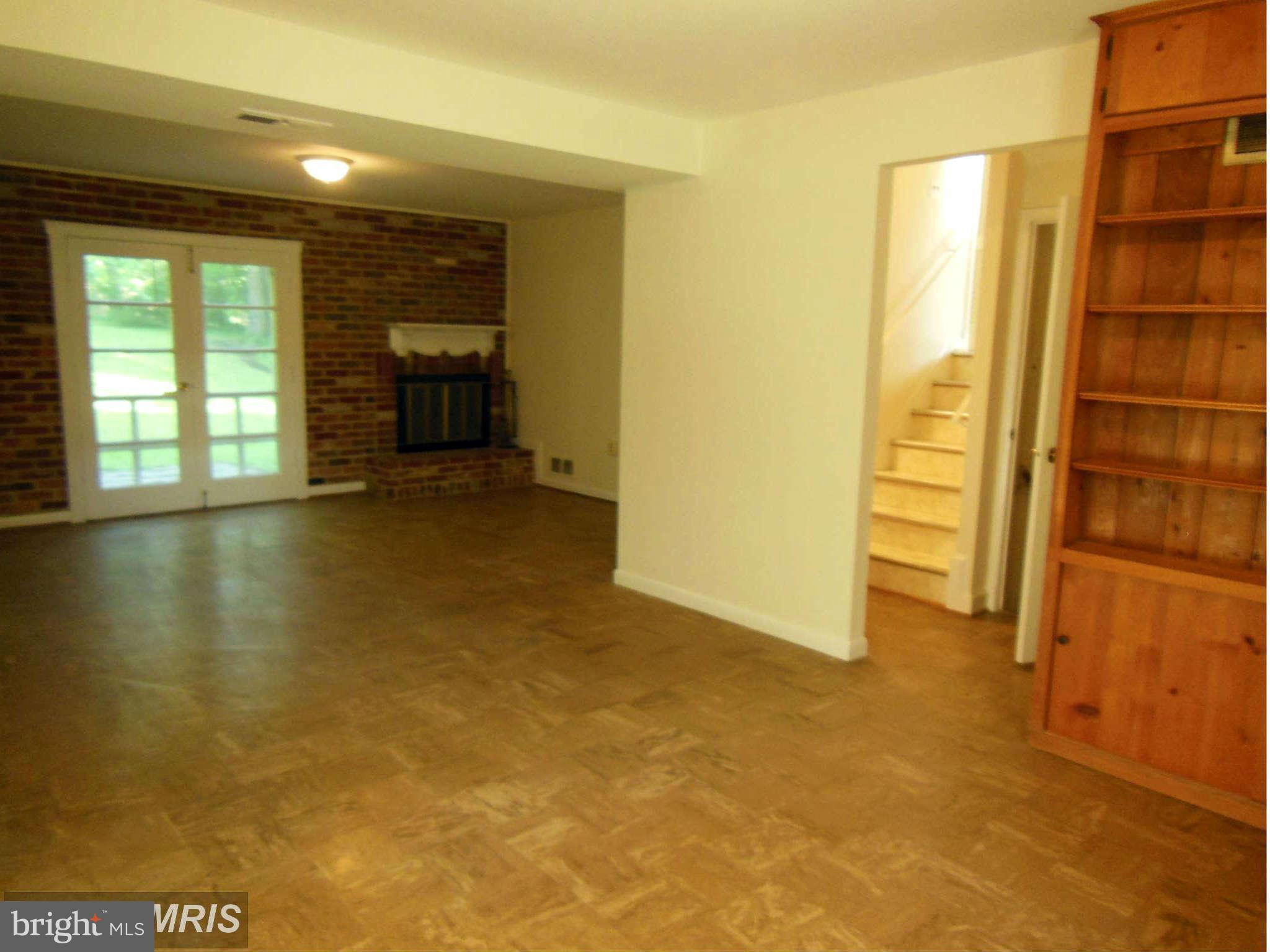 6506 Winnepeg Road Bethesda, MD 20817 - Photo 15 of 30 Family Room