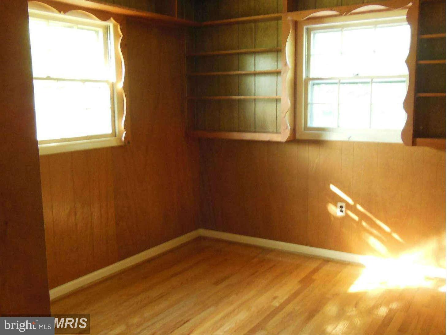 6506 Winnepeg Road Bethesda, MD 20817 - Photo 22 of 30 Bedroom%20Used%20as%20Office