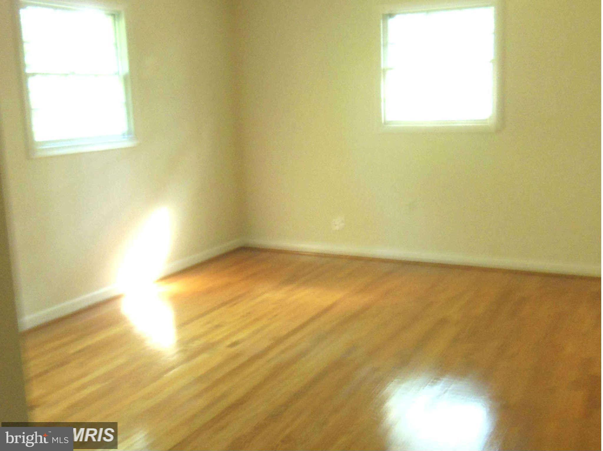 6506 Winnepeg Road Bethesda, MD 20817 - Photo 26 of 30 Bedroom%20%20Master%20