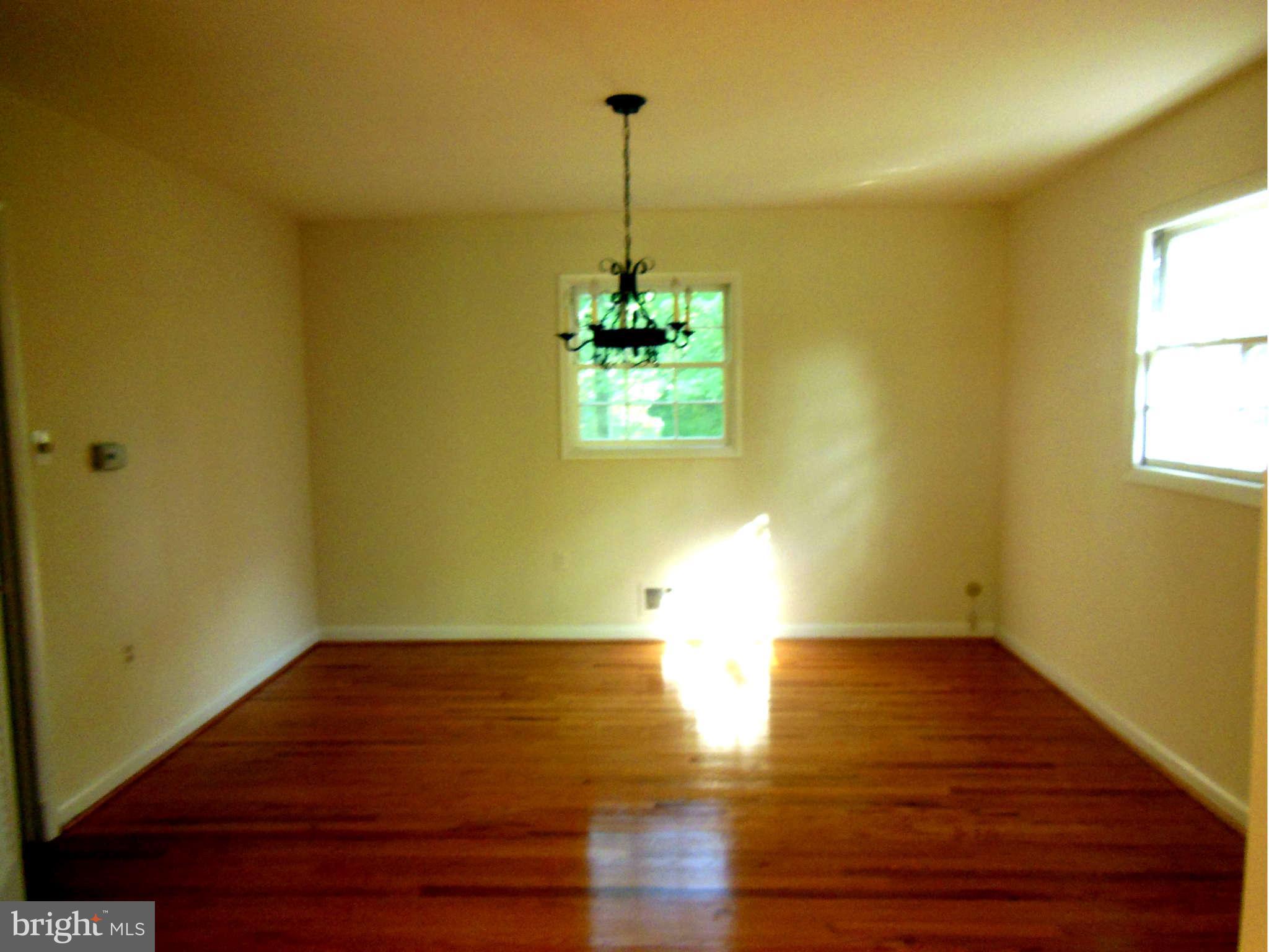 6506 Winnepeg Road Bethesda, MD 20817 - Photo 9 of 30 Dining Room