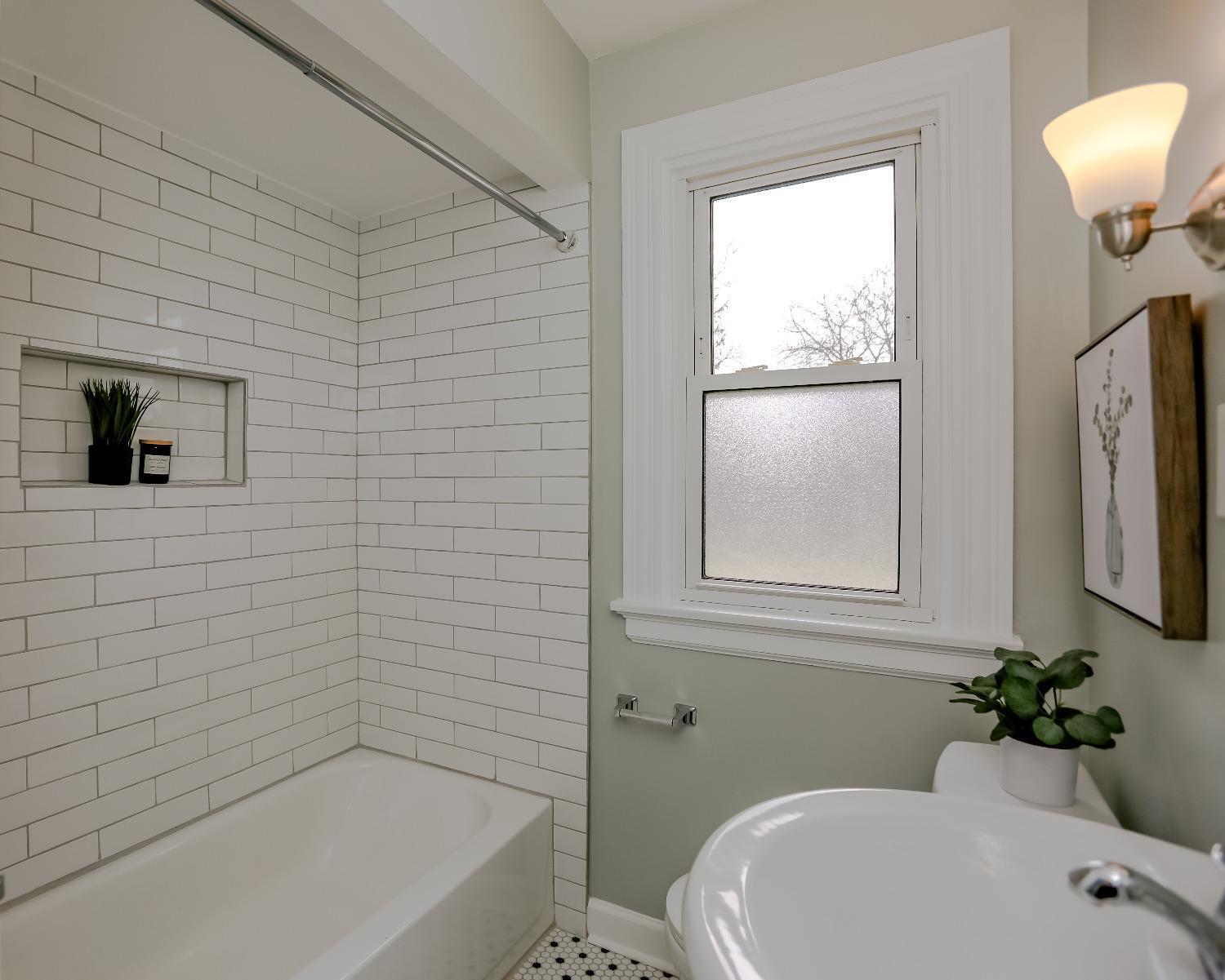 2321 West Galbraith Road Cincinnati, OH 45239 - Photo 15 of 24 Gallery Image 15