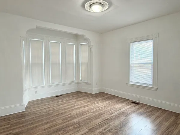 $2,900 | 26 North Leyden Street, Unit 1, Brockton, MA 02302