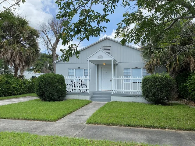 $2,800 | 643 33rd Street, West Palm Beach, FL 33407