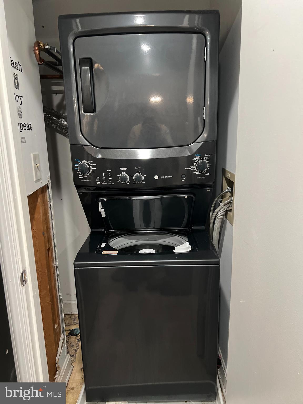 13703 Modrad Way, Unit 9B11 Silver Spring, MD 20904 - Photo 15 of 16 Washer & Dryer