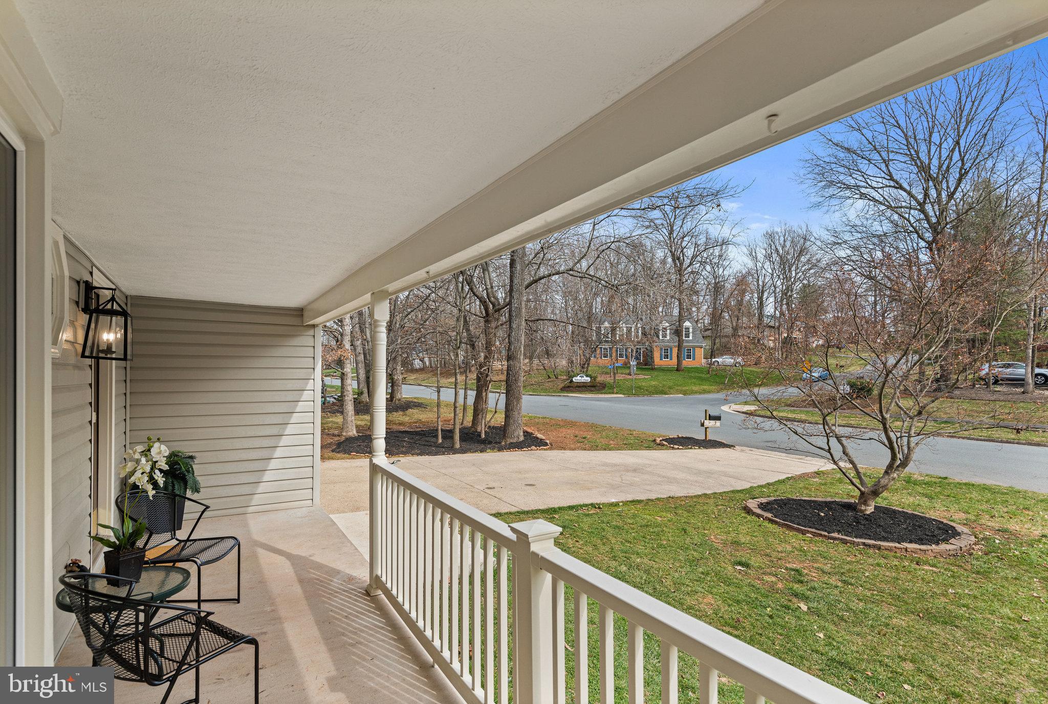3 Carrollton Road Sterling, VA 20165 - Photo 4 of 49 Gallery Image 4