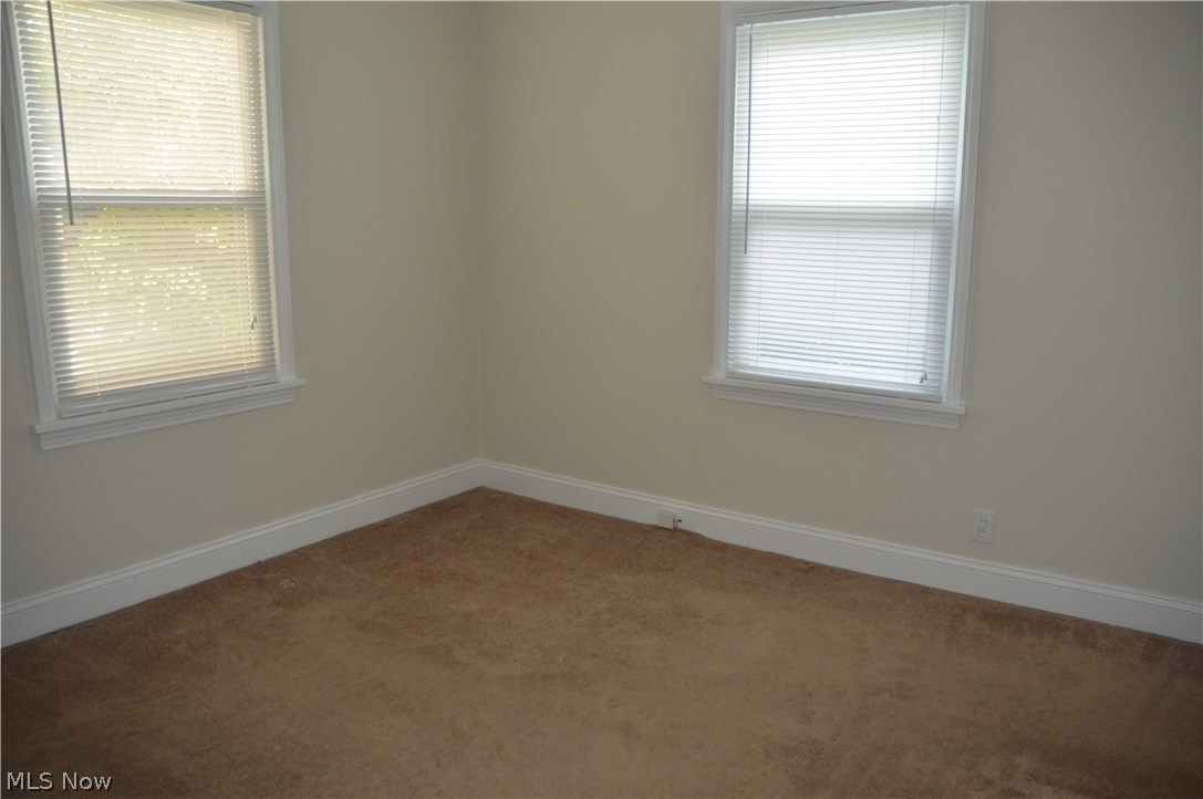 5153 Bridgewater Road Cleveland, OH 44124 - Photo 17 of 18