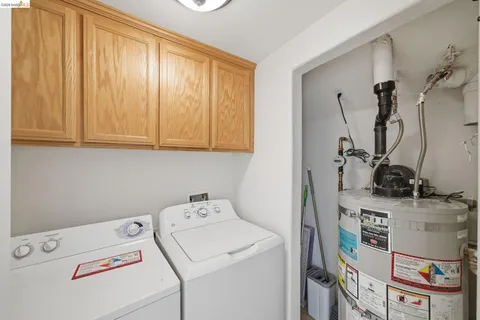 a view of an entryway of a house