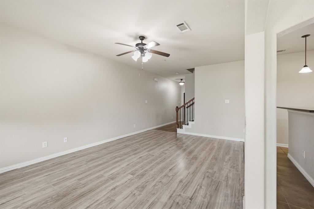 237 Corinna Court Hurst, TX 76053 - Photo 10 of 32