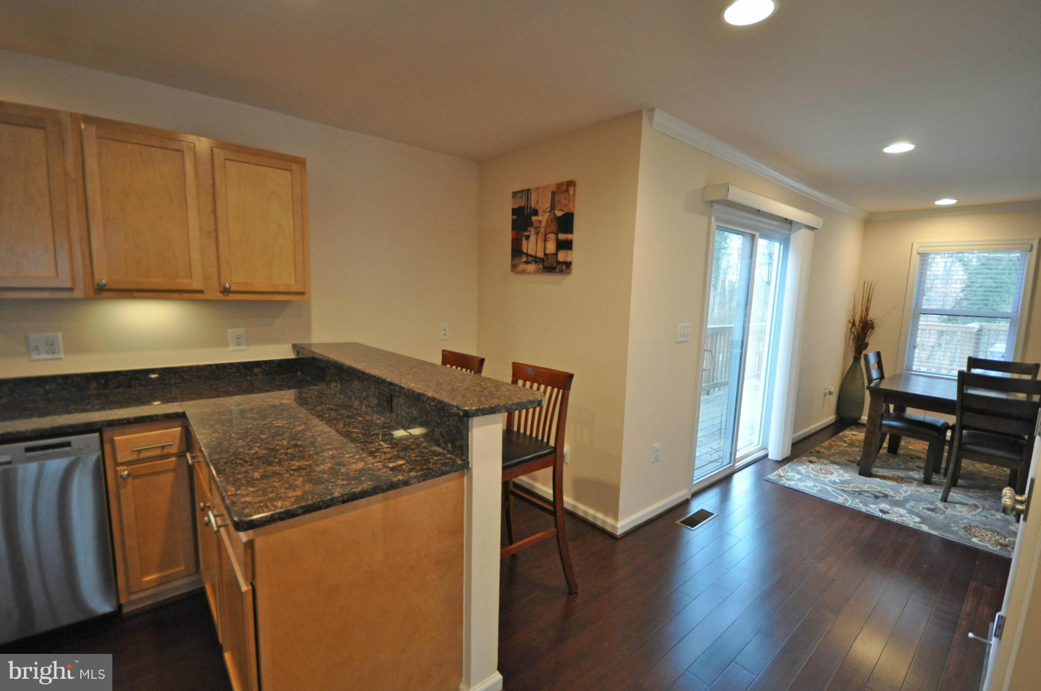6160 Howells Road Alexandria, VA 22310 - Photo 13 of 30 Kitchen