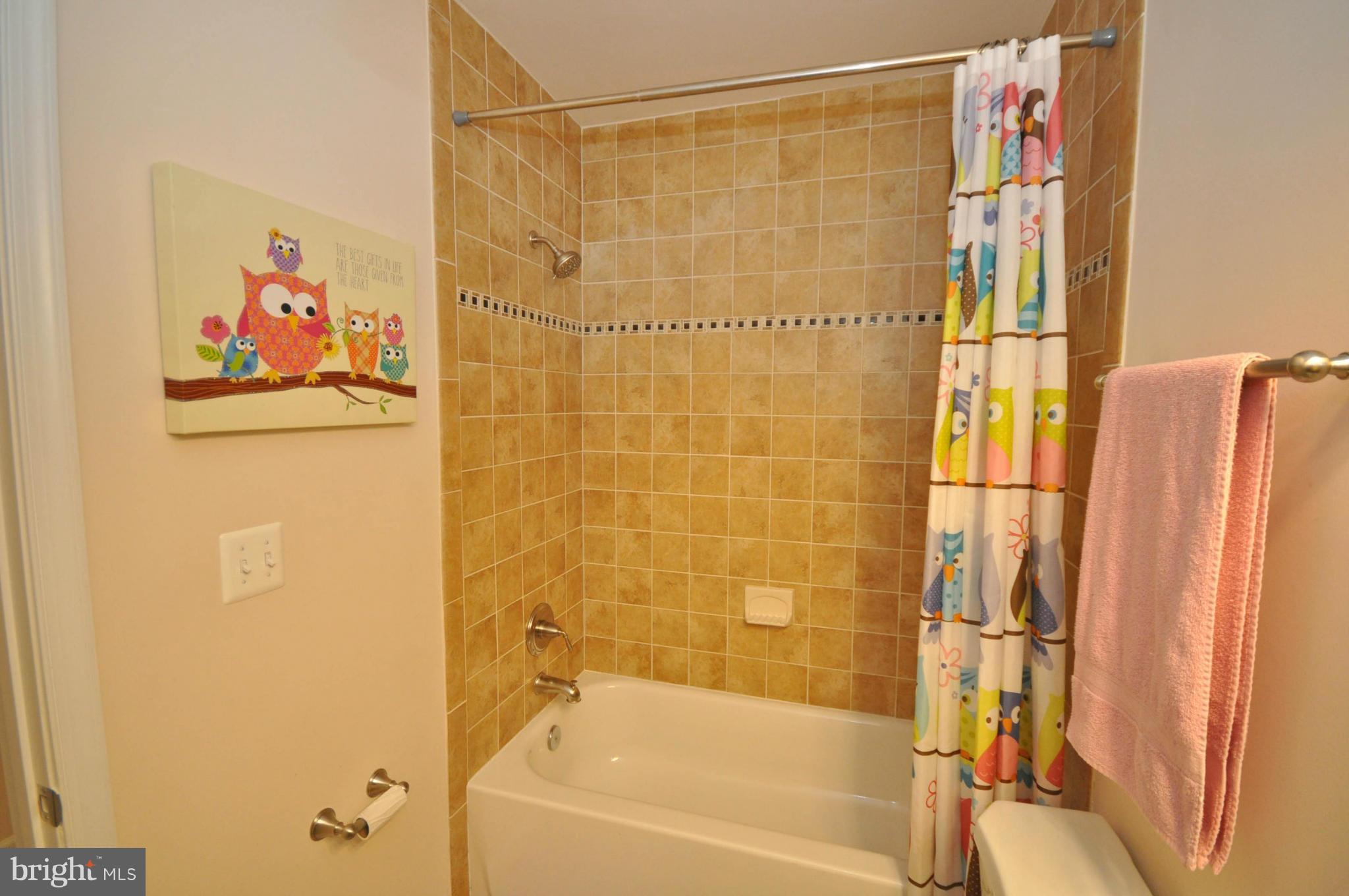 6160 Howells Road Alexandria, VA 22310 - Photo 22 of 30 Bath