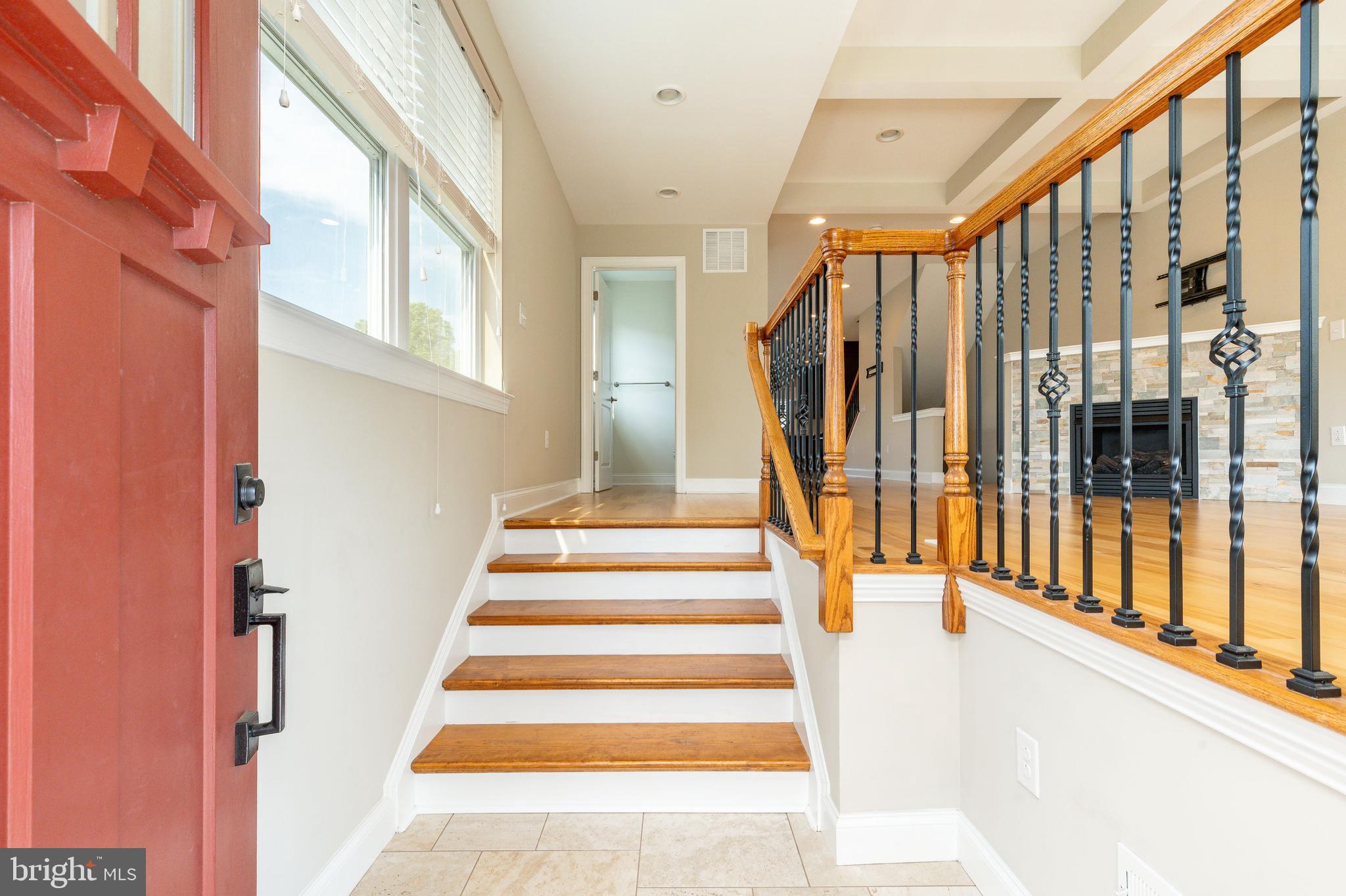 6709 Pechin Street Philadelphia, PA 19128 - Photo 4 of 32
