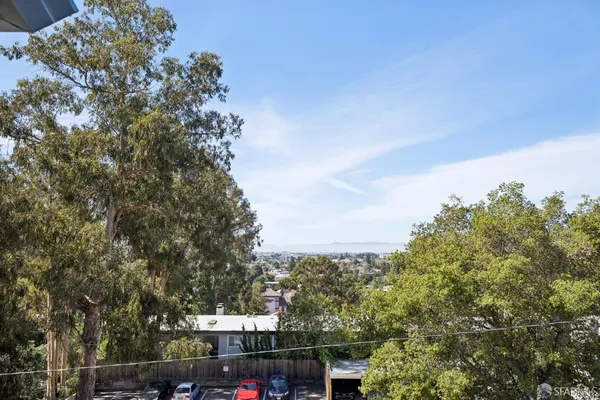 $359,900 | 945 Fletcher Lane, Unit A330, Hayward, CA 94544