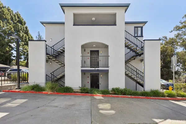 $359,900 | 945 Fletcher Lane, Unit A330, Hayward, CA 94544