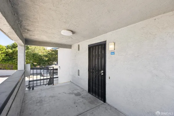 $359,900 | 945 Fletcher Lane, Unit A330, Hayward, CA 94544