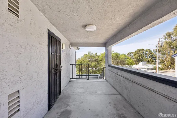 $359,900 | 945 Fletcher Lane, Unit A330, Hayward, CA 94544