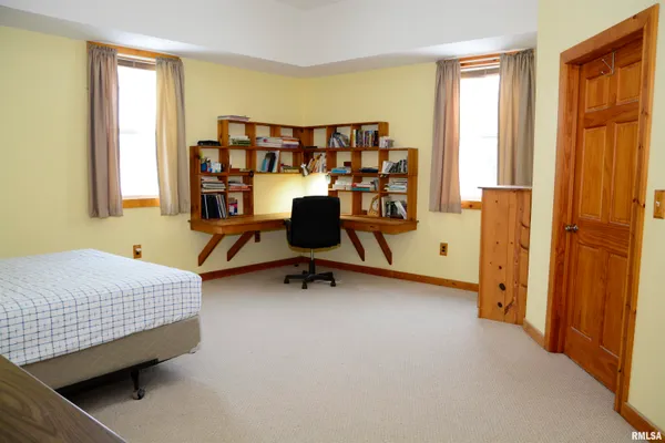 $259,900 | 920 North Pearl Street, Macomb, IL 61455