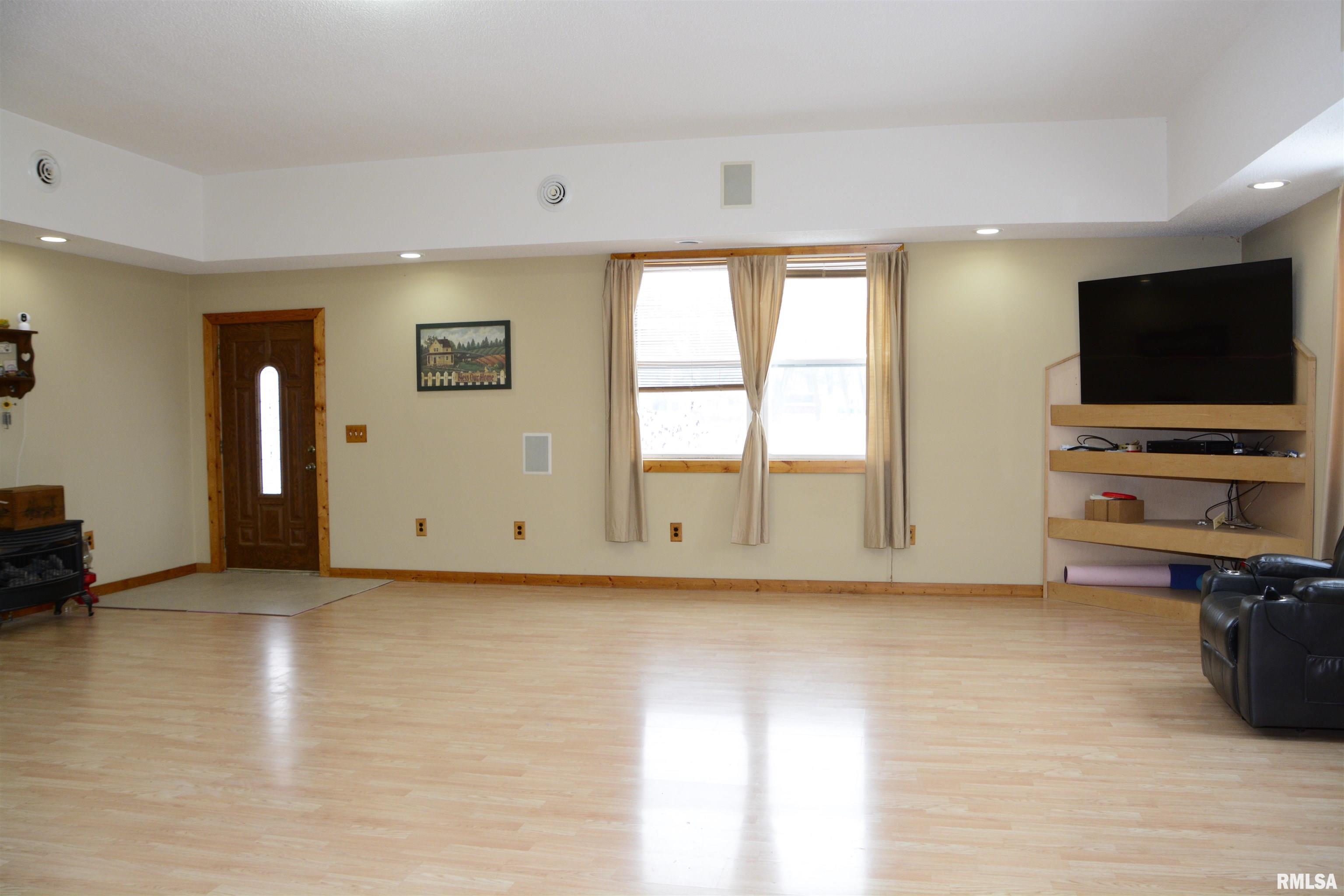 920 North Pearl Street Macomb, IL 61455 - Photo 5 of 22