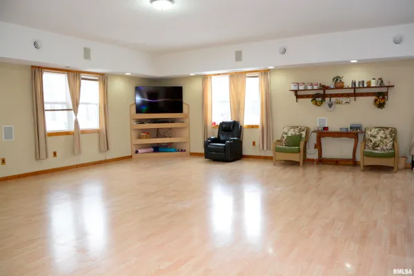 $259,900 | 920 North Pearl Street, Macomb, IL 61455