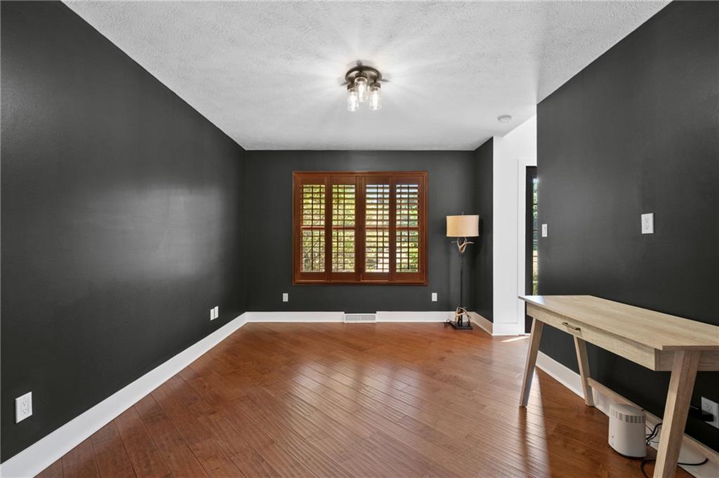 235 Ewing Road Carnegie, PA 15106 - Photo 17 of 43