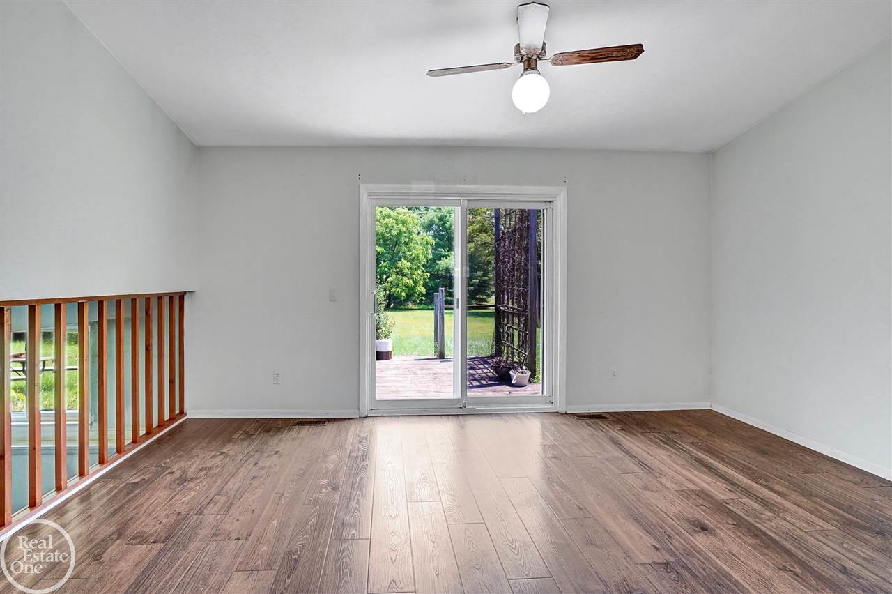 5290 Westview Road Clarkston, MI 48346 - Photo 7 of 24 50047525-6.JPG