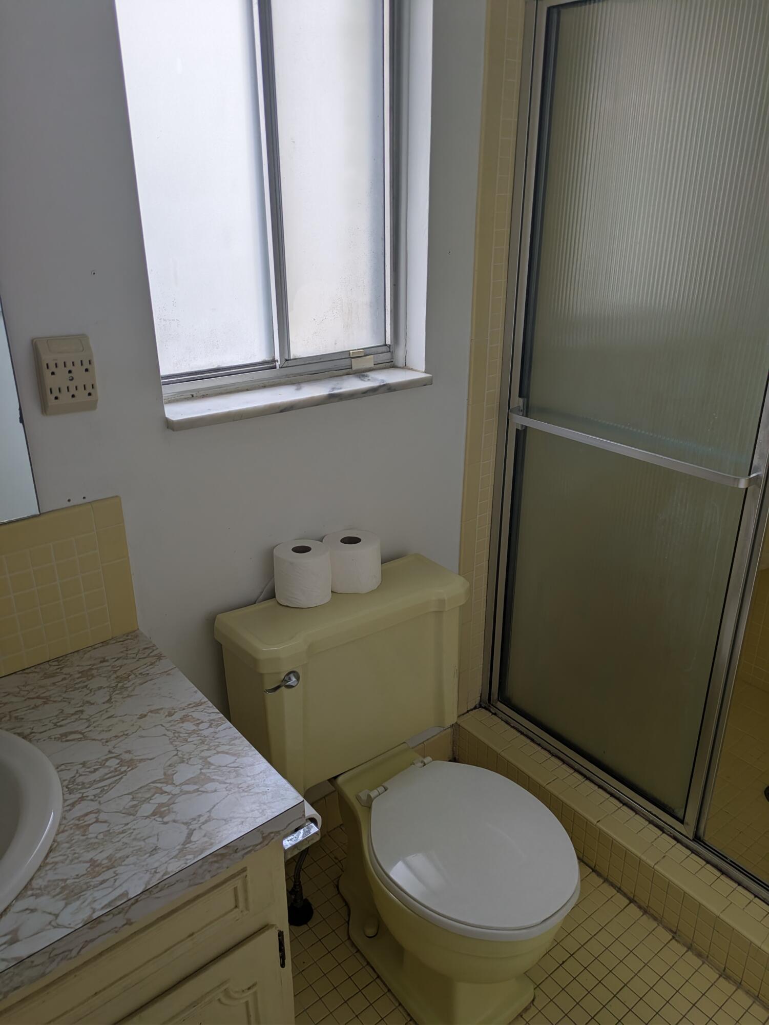 18495 Adrian Street Southfield, MI 48075 - Photo 18 of 51 PXL_20251018_202421974.NIGHT - Copy