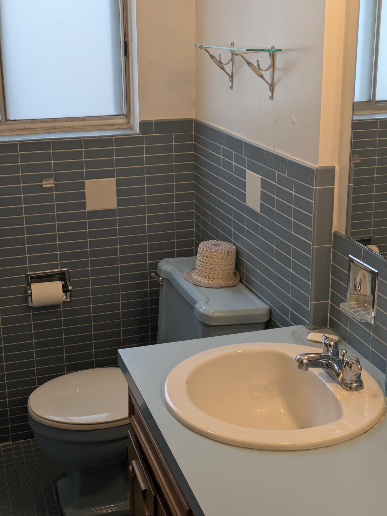 18495 Adrian Street Southfield, MI 48075 - Photo 20 of 51 PXL_20251018_202802894.MP - Copy