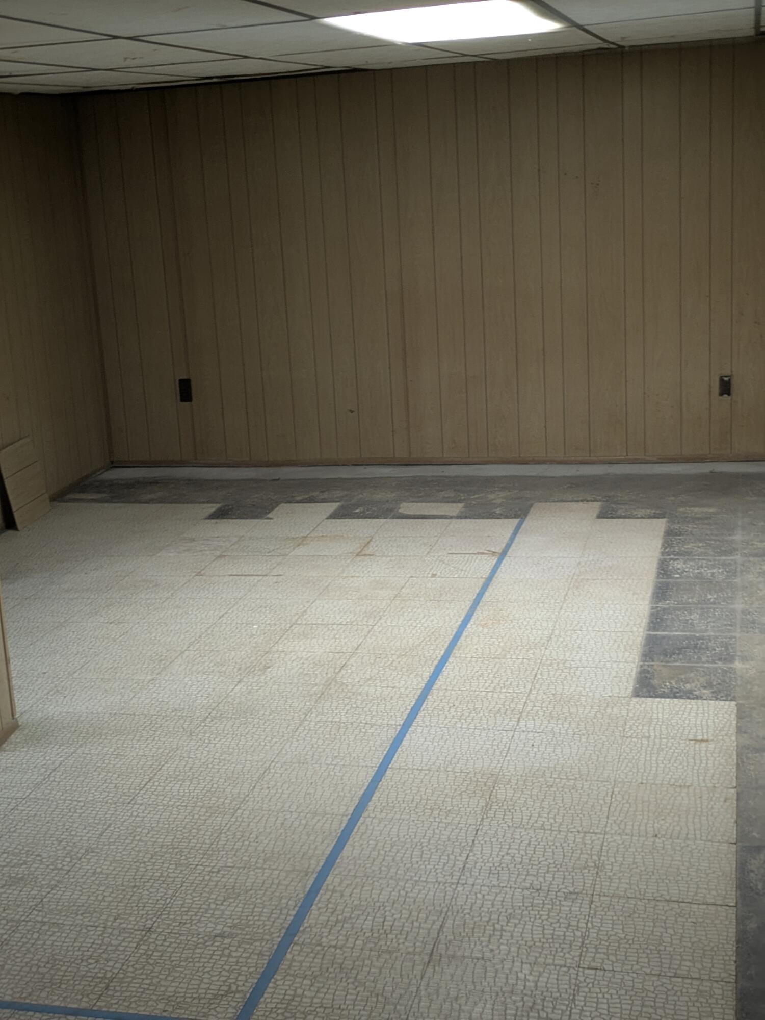 18495 Adrian Street Southfield, MI 48075 - Photo 26 of 51 PXL_20251018_203535350.LONG_EXPOSURE-01.