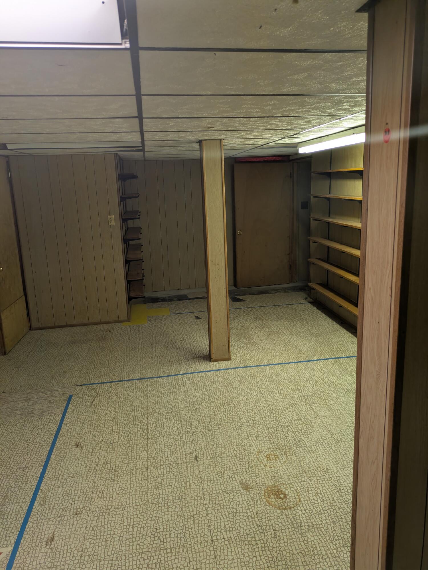 18495 Adrian Street Southfield, MI 48075 - Photo 39 of 51 PXL_20251018_203824716.NIGHT