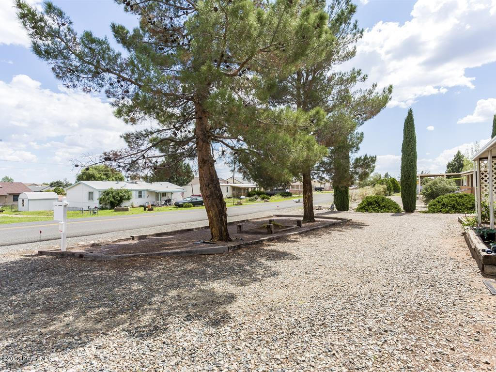 4424 North Ranger Road Prescott Valley, AZ 86314 - Photo 20 of 20 Driveway