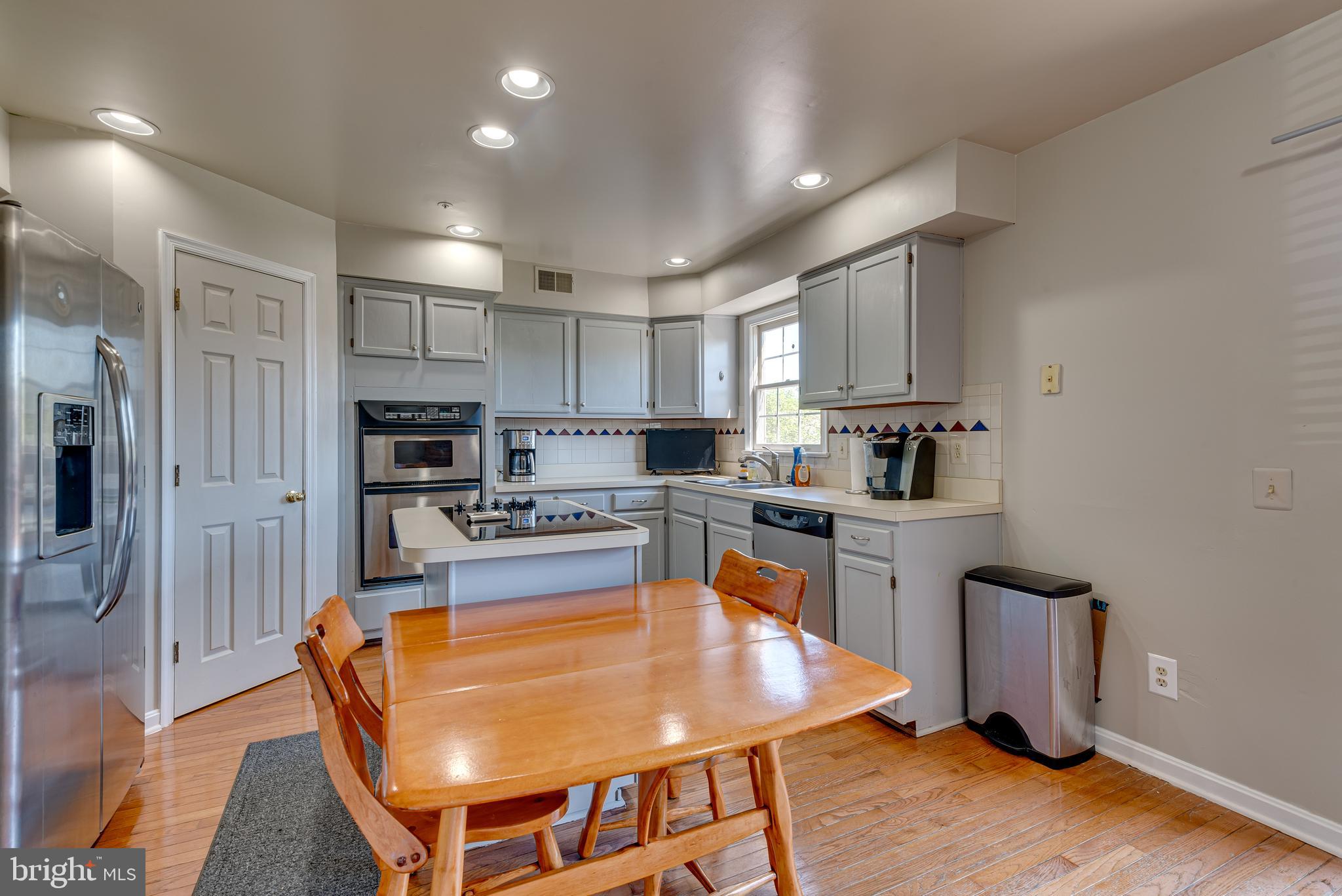 2115 Colonel Way Odenton, MD 21113 - Photo 12 of 63 Room for Kitchen table