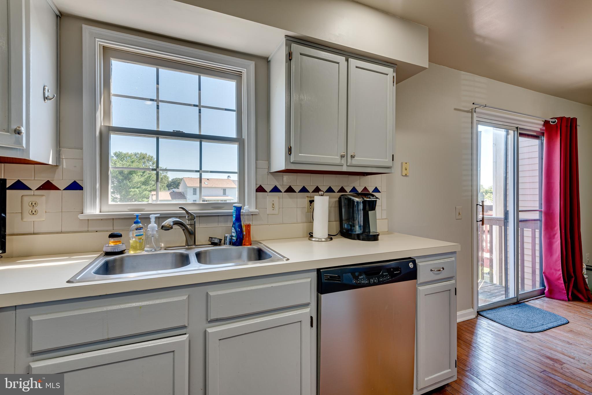 2115 Colonel Way Odenton, MD 21113 - Photo 10 of 63 Kitchen with Hardwood Floors
