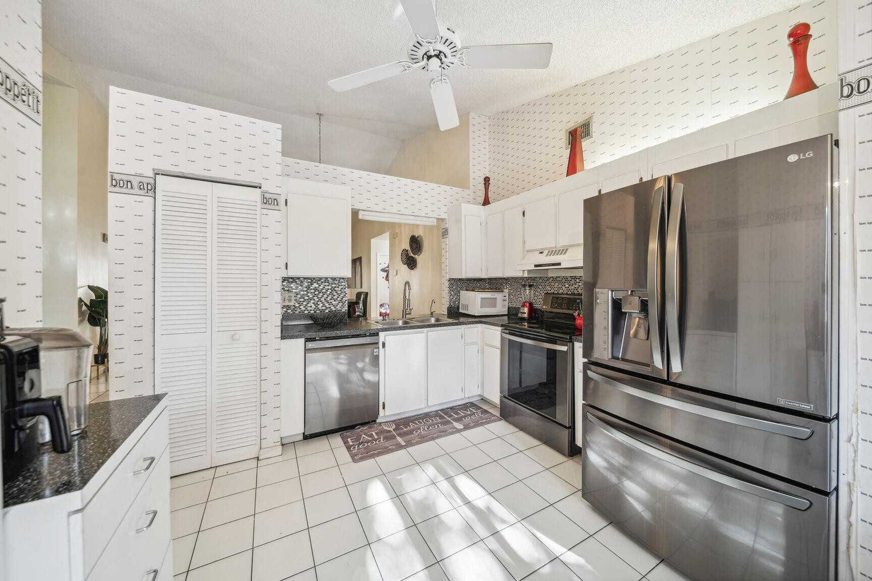 Undisclosed Address Tamarac, FL 33321 - Photo 4 of 12 Photo 4