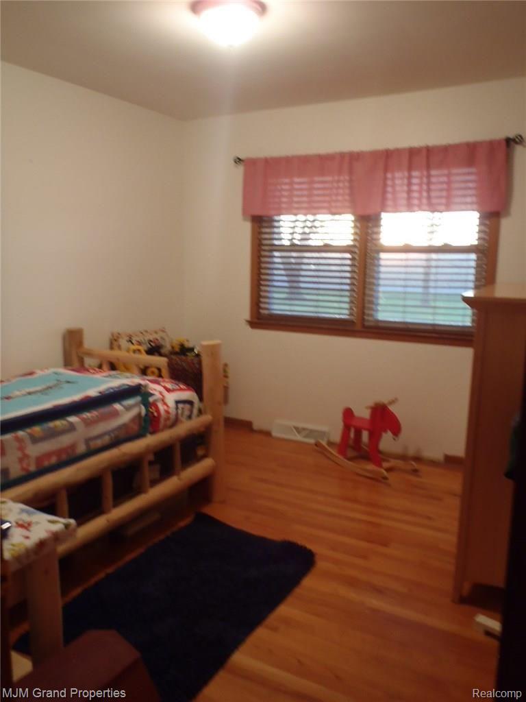 9100 Platt Road Dundee, MI 48131 - Photo 14 of 29 Bedroom 3.JPG