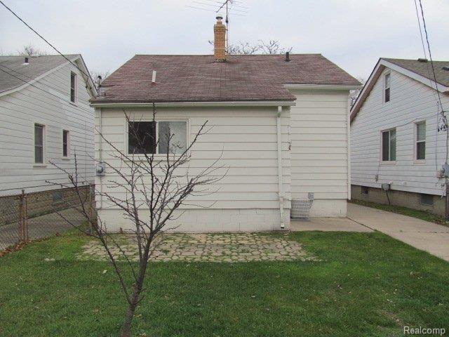 7261 Standard Street Center Line, MI 48015 - Photo 13 of 25 7261 STANDARD CENTERLINE (18).J