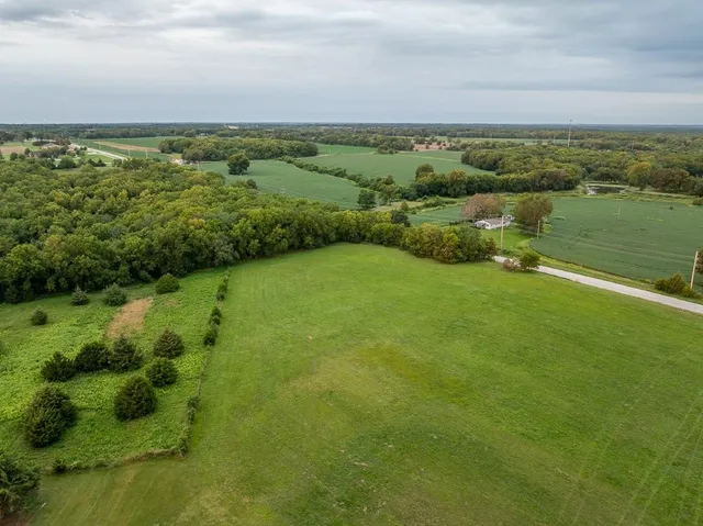 $565,000 | 25145 Metcalf Road, Louisburg, KS 66053