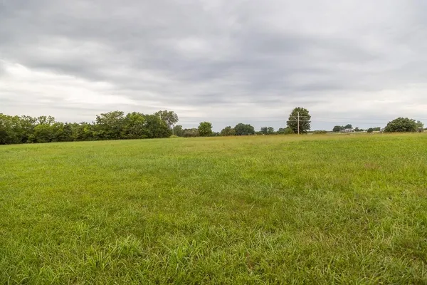 $565,000 | 25145 Metcalf Road, Louisburg, KS 66053