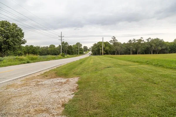$565,000 | 25145 Metcalf Road, Louisburg, KS 66053