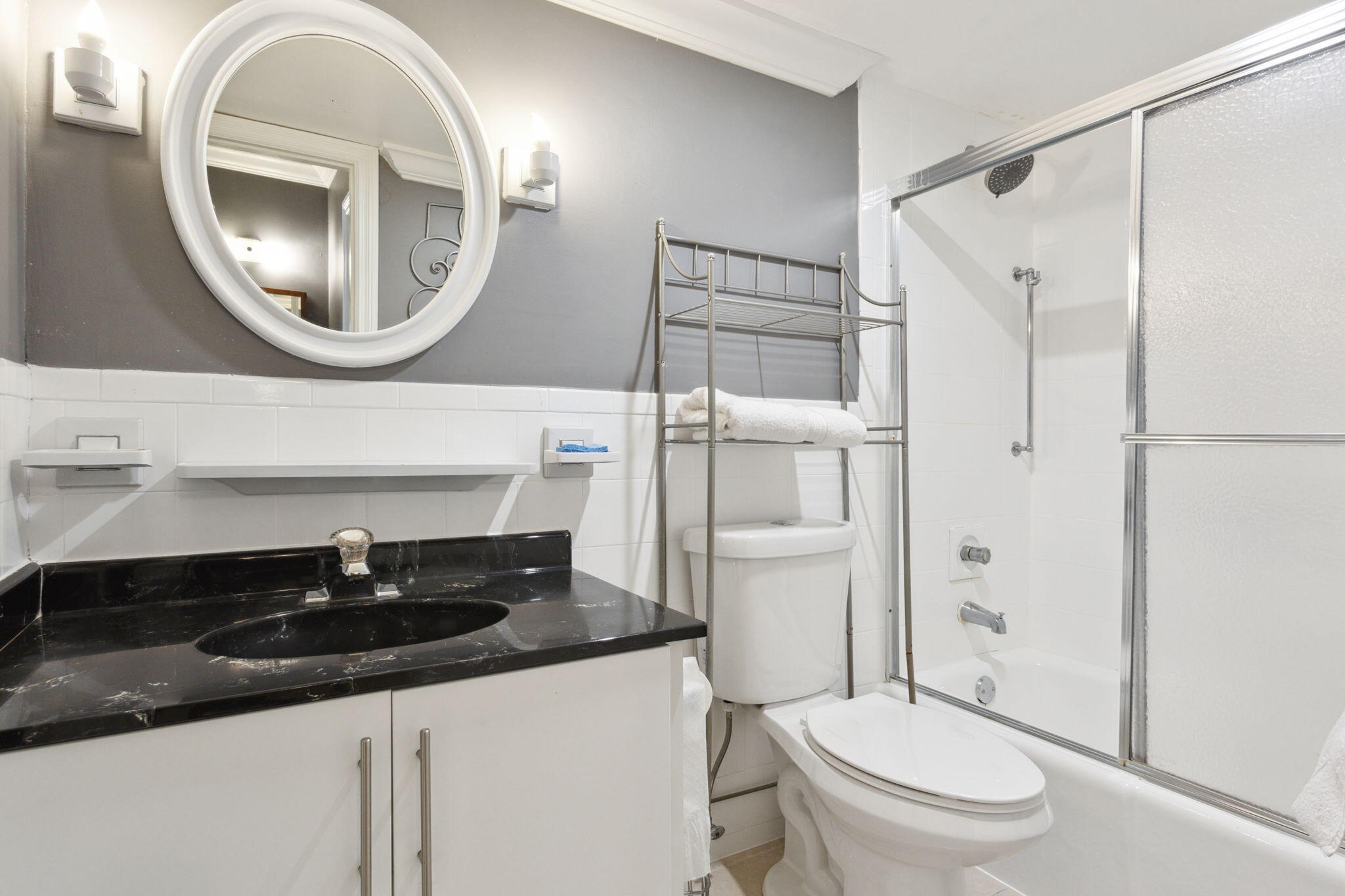 1050 Northwest 13th Street, Unit 191D Boca Raton, FL 33486 - Photo 19 of 37 Master Bathroom
