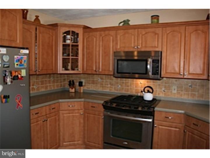 25 Vista Road Hamilton, NJ 08690 - Photo 3 of 20