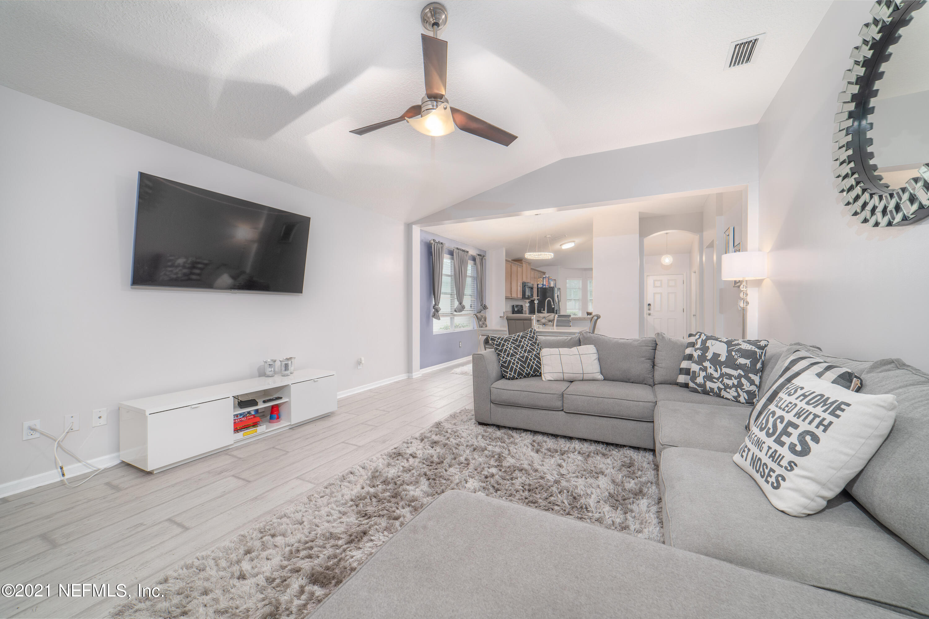 5890 Round Table Road Jacksonville, FL 32254 - Photo 3 of 15 P1422173-Edit