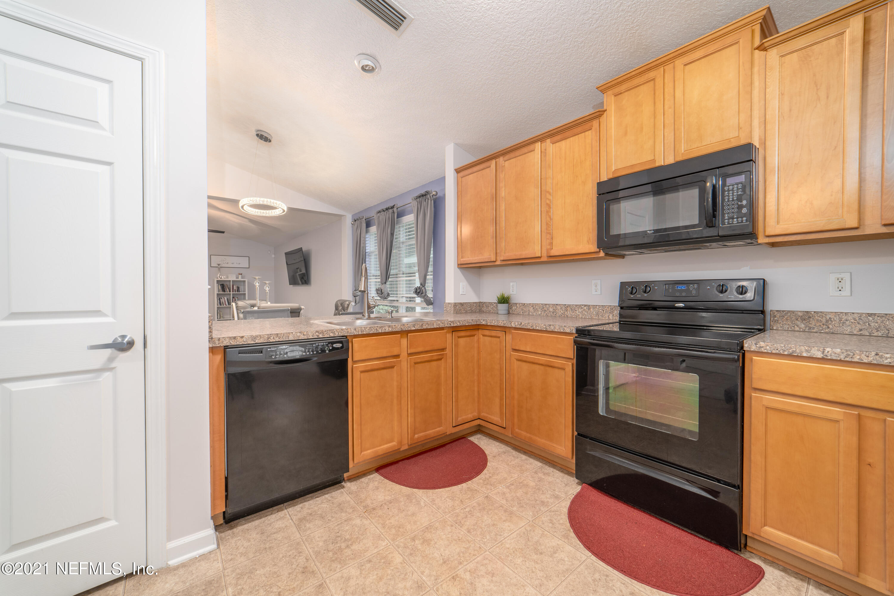 5890 Round Table Road Jacksonville, FL 32254 - Photo 8 of 15 P1422146-Edit