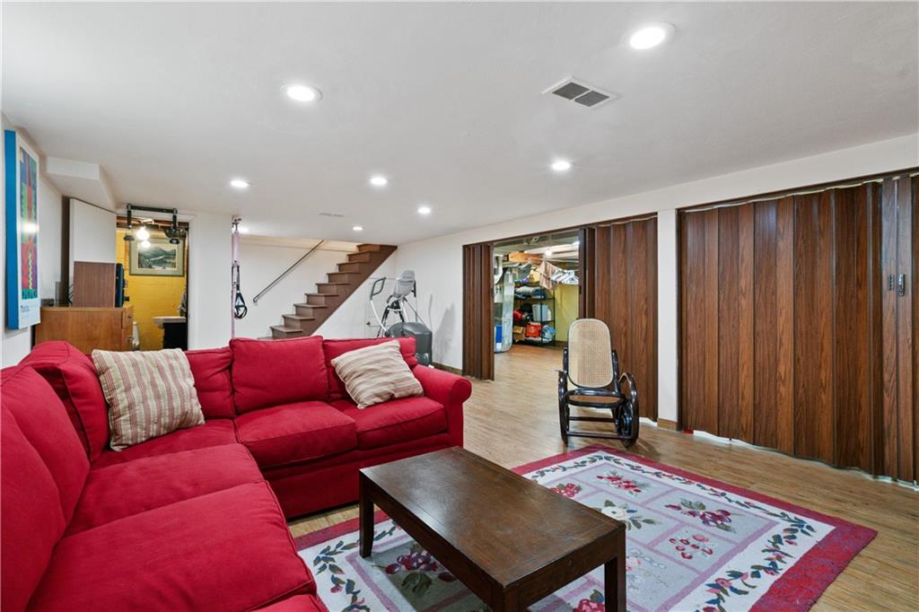 427 Coventry Road Pittsburgh, PA 15213 - Photo 21 of 36