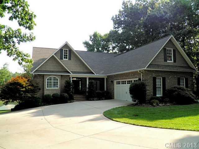 9413 Azalea Road Sherrills Ford, NC 28673 - Photo 3 of 16 Gallery Image 3
