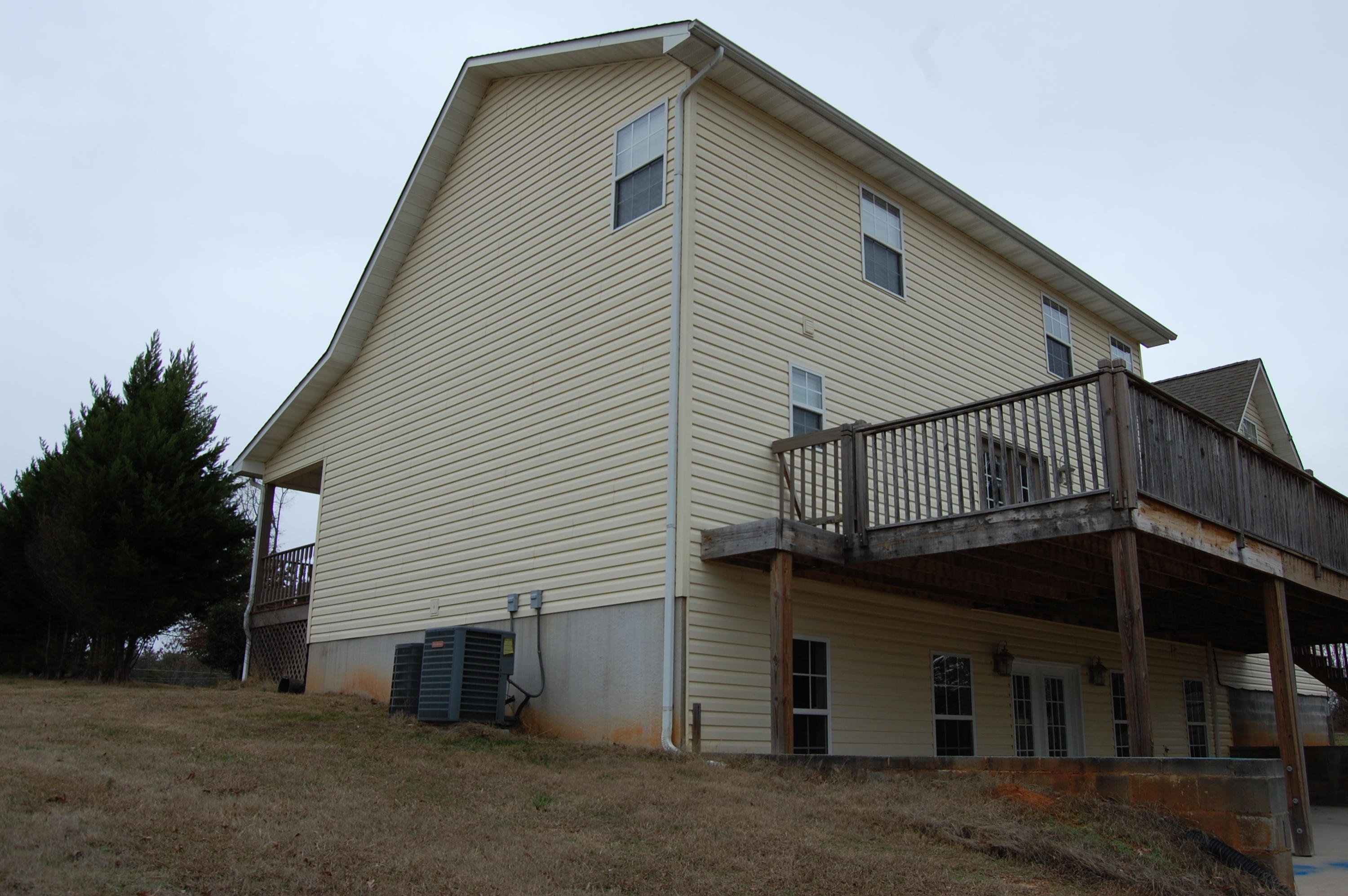 4648 Morganton Road Maryville, TN 37801 - Photo 5 of 23 RightSide-Back