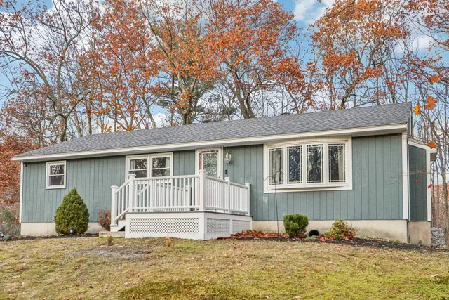 $599,900 | 10 Old Coach Road, Atkinson, NH 03811