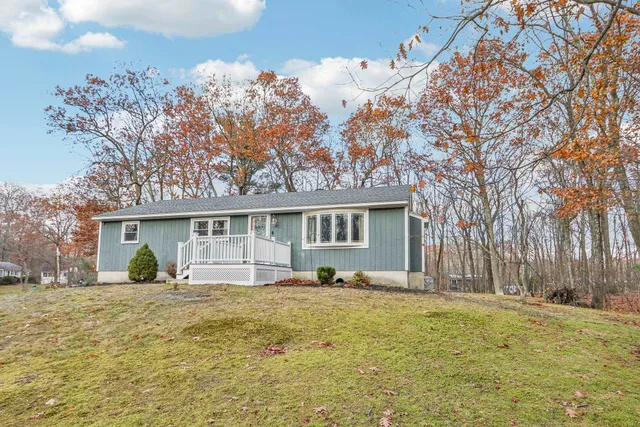 $599,900 | 10 Old Coach Road, Atkinson, NH 03811