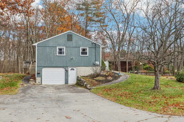 $555,000 | 10 Old Coach Road, Atkinson, NH 03811