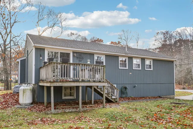 $555,000 | 10 Old Coach Road, Atkinson, NH 03811