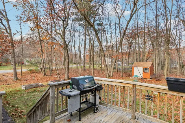 $555,000 | 10 Old Coach Road, Atkinson, NH 03811